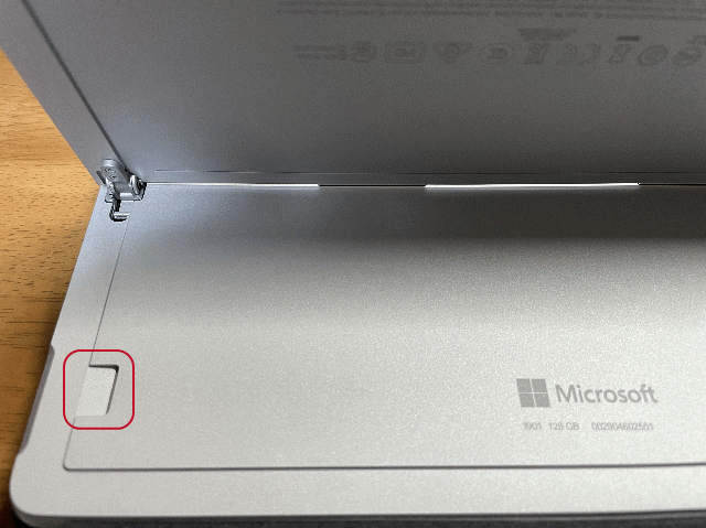 Surfaceにmicrosdカードを取り付ける Surfaceの使い方